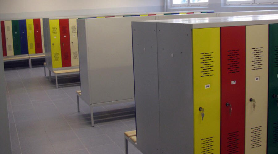 Производитель выдвижных стеллажей для гардеробов, металлической мебели, офисной мебели Польша.