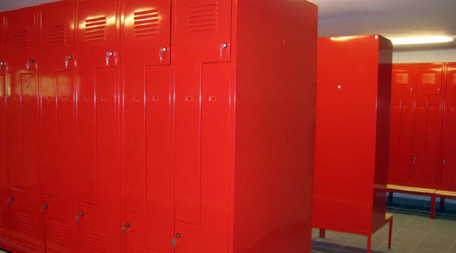 Производитель выдвижных стеллажей для гардеробов, металлической мебели, офисной мебели Польша.